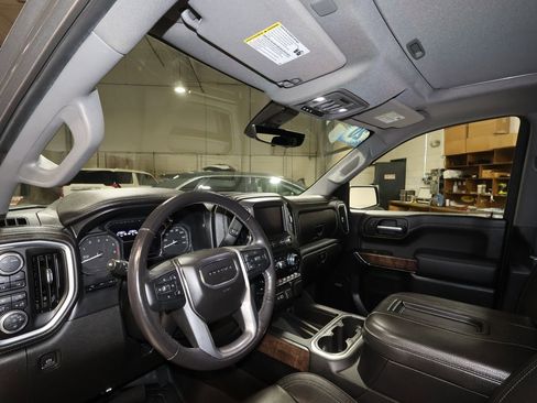 Used 2020 GMC Sierra 1500 Denali w/ Denali Ultimate Package image 9