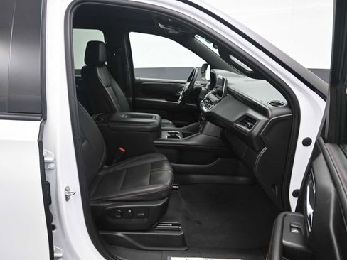 Used 2023 Chevrolet Suburban RST image 12