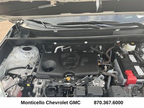 Used 2024 Toyota RAV4 XLE image 28