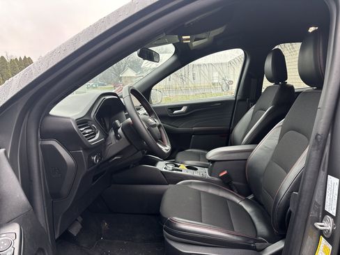 Used 2025 Ford Escape ST-Line image 12