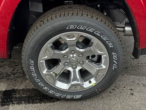 New 2026 RAM 1500 4x4 Crew Cab image 11