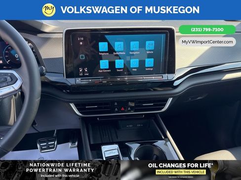 New 2026 Volkswagen Atlas Cross Sport SEL R-Line image 18