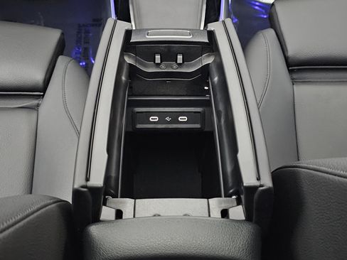 Certified 2025 Mercedes-Benz GLB 250 4MATIC image 36