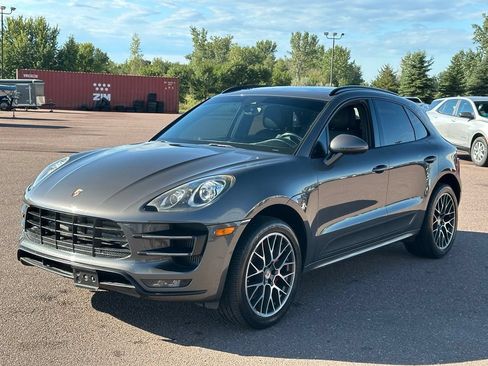 Used 2015 Porsche Macan Turbo AWD/4WD image 4