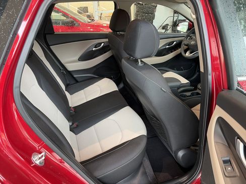 Used 2020 Hyundai Elantra GT FWD image 21