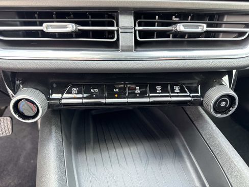 New 2026 Chevrolet Equinox EV LT image 25