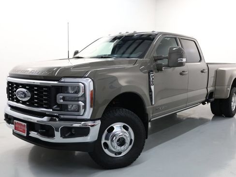 Used 2026 Ford F350 Lariat w/ FX4 Off-Road Package AWD/4WD image 53
