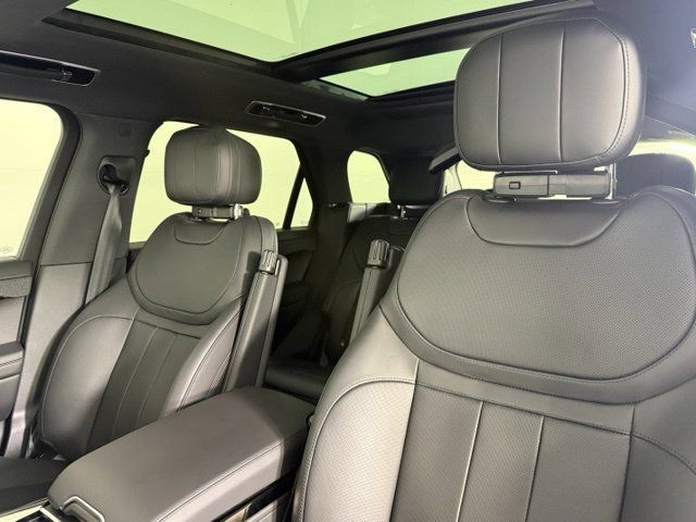 New 2026 Land Rover Range Rover Sport Dynamic SE AWD/4WD image 6