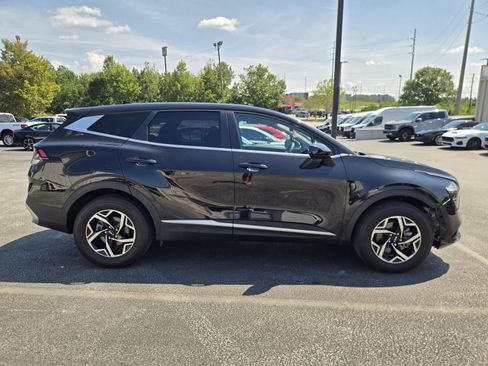 Used 2024 Kia Sportage LX FWD image 4