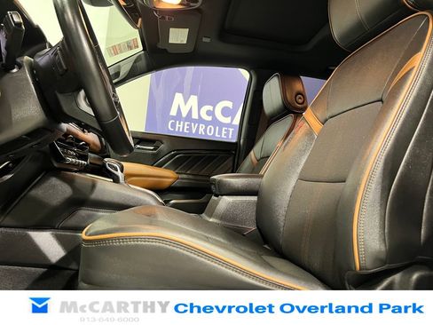 Used 2023 GMC Canyon AT4 w/ Canyon Safety Plus Package AWD/4WD image 27