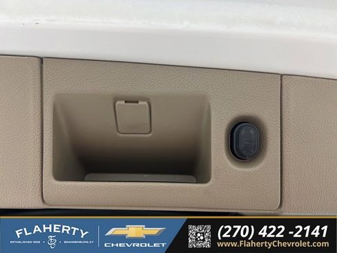 Used 2018 Chevrolet Suburban Premier AWD/4WD image 20