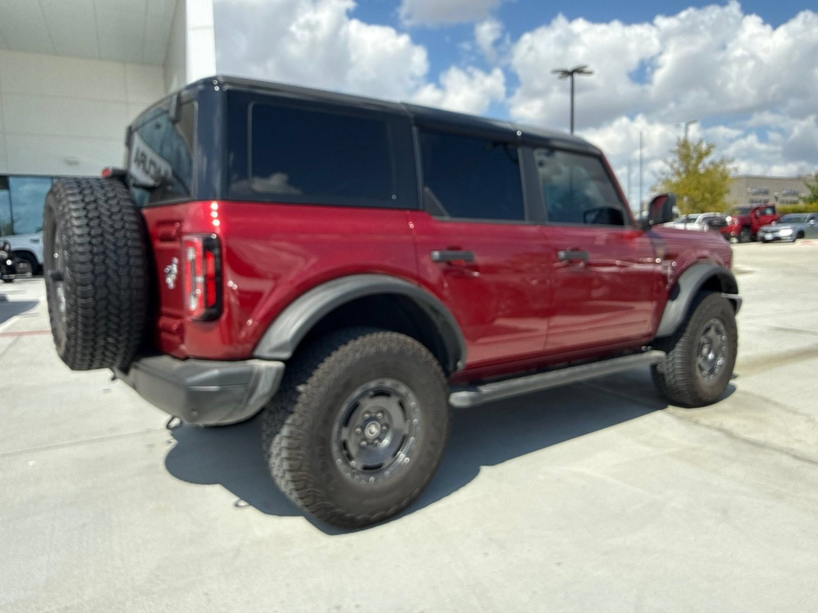 Used 2025 Ford Bronco Badlands AWD/4WD image 2