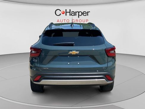 Used 2026 Chevrolet Trax LT FWD image 4
