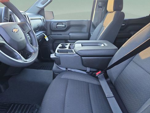 Used 2024 Chevrolet Silverado 1500 Custom image 17