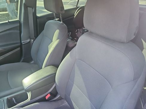 Used 2019 Chevrolet Cruze LT FWD image 4
