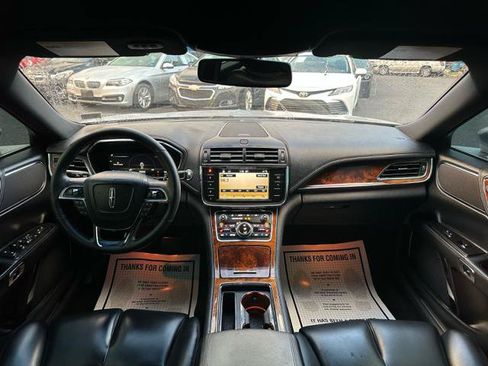 Used 2018 Lincoln Continental Premiere FWD image 14