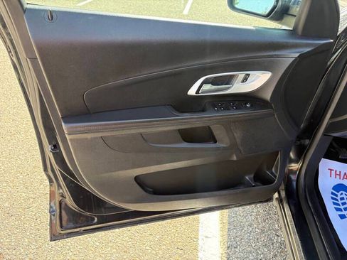 Used 2017 Chevrolet Equinox LS image 23