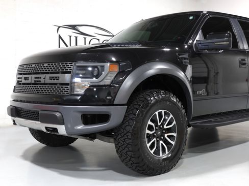 Used 2013 Ford F150 Raptor w/ Luxury Equipment Group image 40