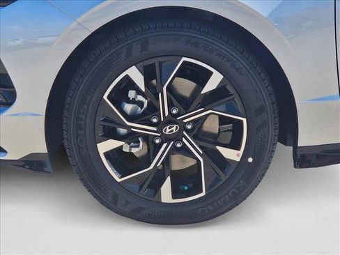 New 2025 Hyundai Sonata SEL image 17