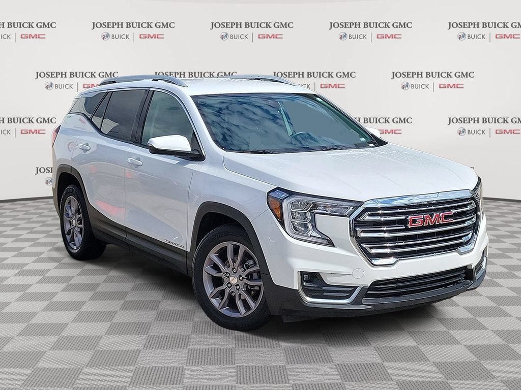 Used 2024 GMC Terrain SLT FWD image 1