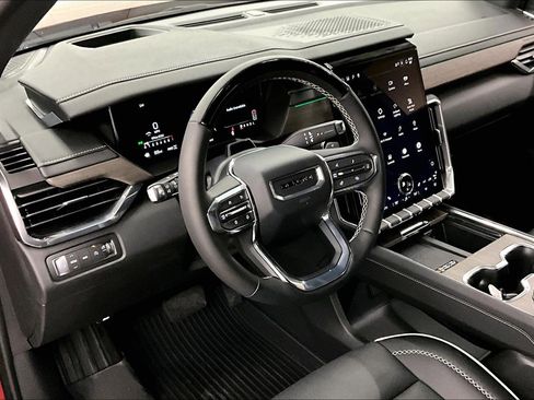 Used 2025 GMC Acadia Denali w/ Super Cruise Package AWD/4WD image 14