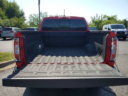 Used 2020 GMC Canyon SLT w/ Driver Alert Package AWD/4WD image 29