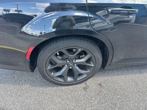 Used 2022 Chrysler 300 S w/ Comfort Group RWD image 8