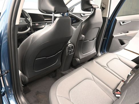 New 2026 Kia Niro SX image 16