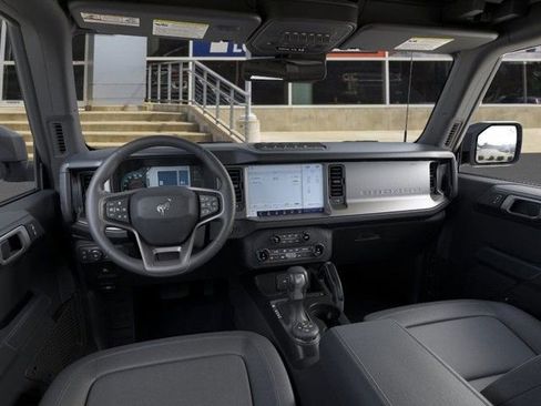 New 2025 Ford Bronco Badlands image 9