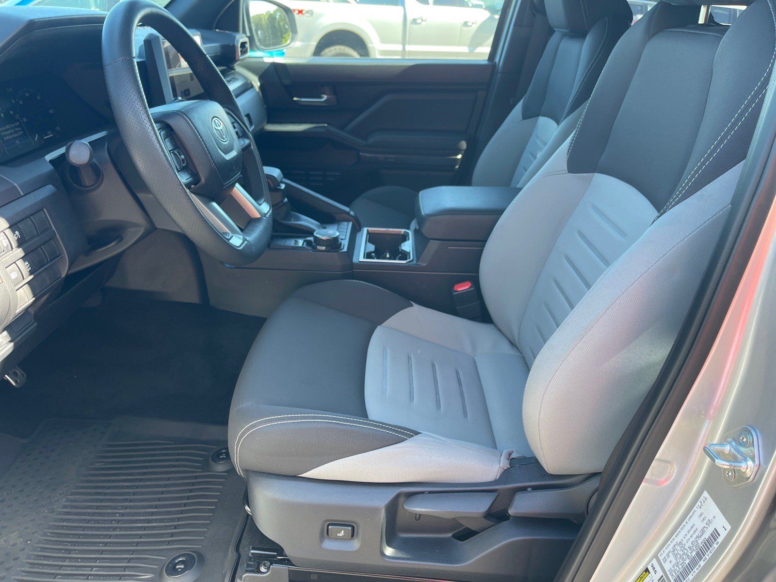 Used 2025 Toyota Tacoma TRD Sport AWD/4WD image 10