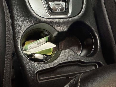 Used 2022 Jeep Cherokee Limited image 25