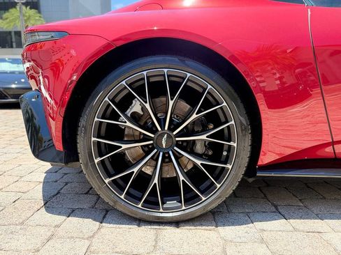Used 2023 Aston Martin V8 Vantage Coupe RWD image 26