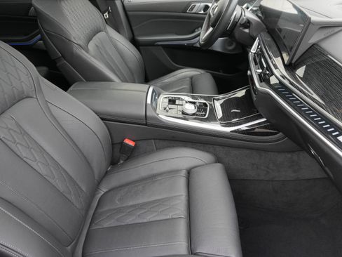 Certified 2025 BMW X7 M60i image 12