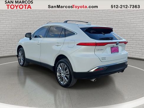 Used 2024 Toyota Venza Limited image 7