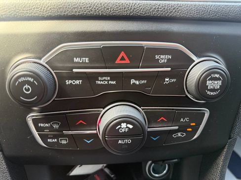 Certified 2020 Dodge Charger R/T RWD image 36