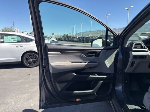 Used 2018 Honda Odyssey LX image 5