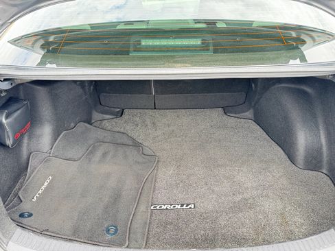 Used 2023 Toyota Corolla LE w/ Carpet Mat Package (TMS) FWD image 23