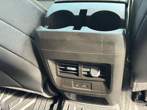 Certified 2025 GMC Canyon Denali image 23