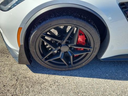 Used 2016 Chevrolet Corvette Z06 w/ Z07 Performance Package image 5