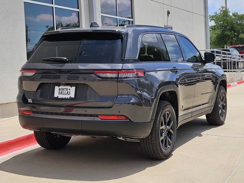 New 2026 Jeep Grand Cherokee Altitude RWD image 3