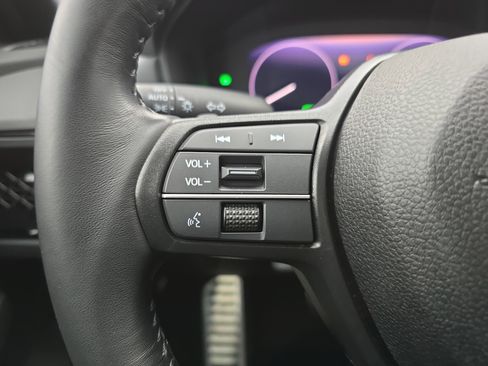 Used 2023 Honda Accord Sport image 16