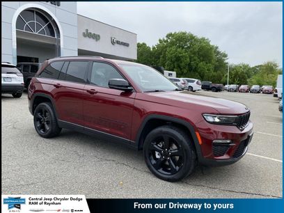 Certified 2023 Jeep Grand Cherokee Limited w/ Black Appearance Package