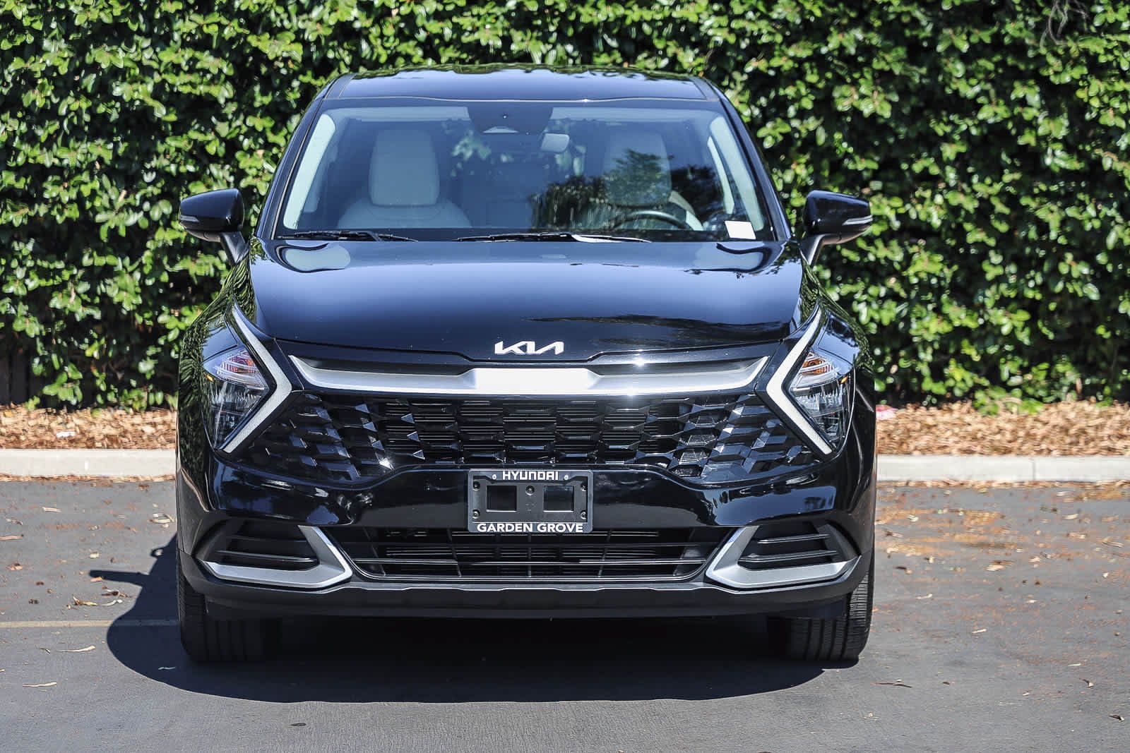 Used 2023 Kia Sportage EX FWD image 2