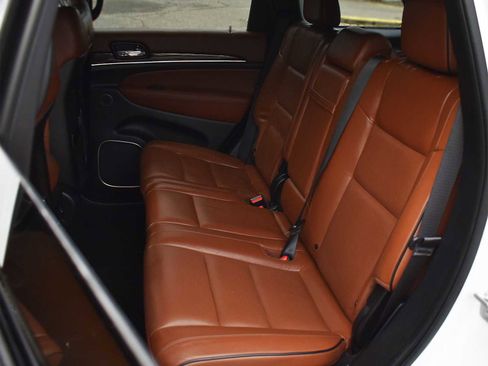 Used 2021 Jeep Grand Cherokee Overland image 14