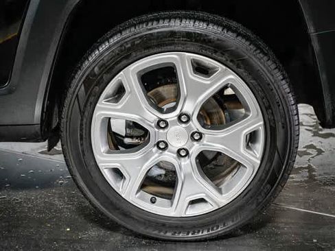 Used 2019 Jeep Renegade Limited image 8