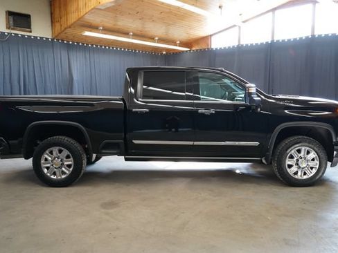 Used 2024 Chevrolet Silverado 3500 High Country w/ High Country Premium Package AWD/4WD image 8