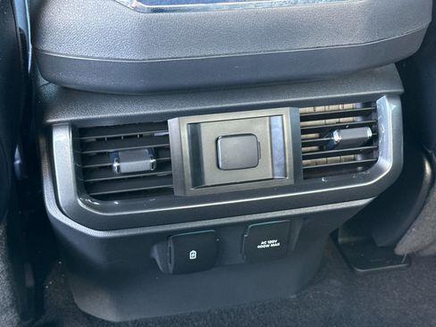 Used 2023 Ford F150 Lariat image 13