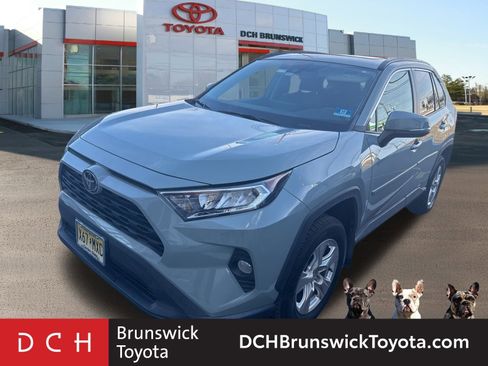 Used 2021 Toyota RAV4 XLE image 1