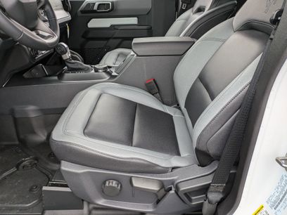 New 2024 Ford Bronco Big Bend w/ Sasquatch Package