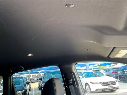 Used 2025 Honda HR-V Sport image 14